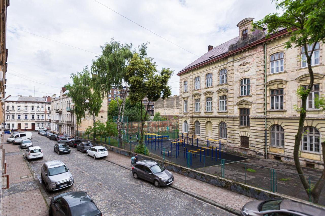 Сучасна Квартира У Львові Вулиця Дарії Гусяк 9 Bagian luar foto